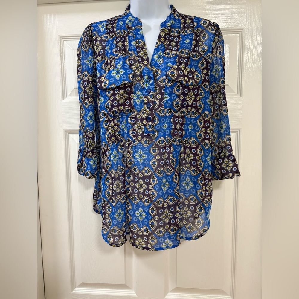 Zac & Rachel Pleated
Front Blue Black
Blouse